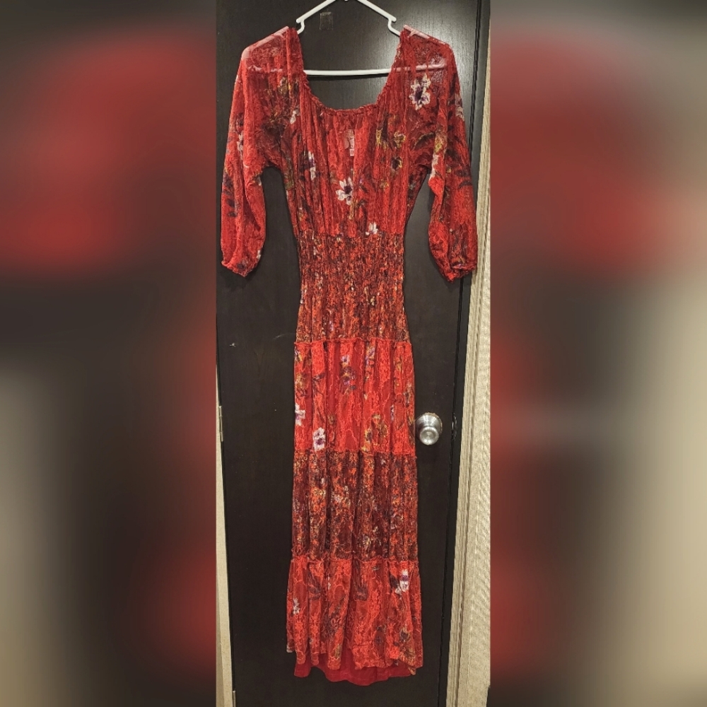 Fig and Flower 3/4 sleeve lace floral maxi dress, size M